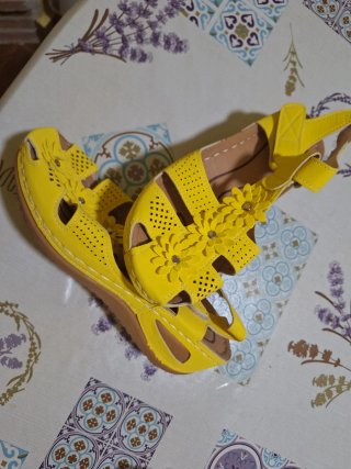 Sandalias Amarillas Talla 39