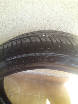 Rueda de coche nueva