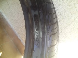 Rueda de coche nueva