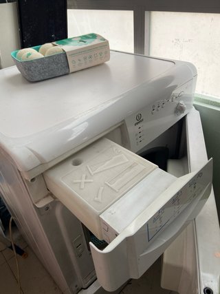 Secadora Indesit ISL65C