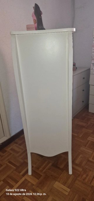 Cómoda IKEA blanca con 5 cajones Closet dos puerta