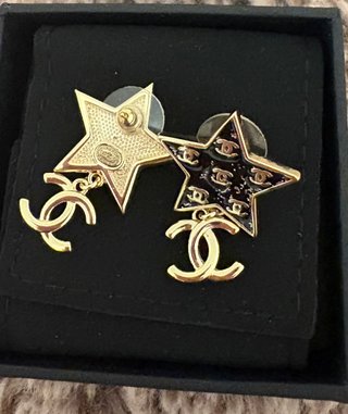 Pendientes Chanel Estrella Negro y Dorado