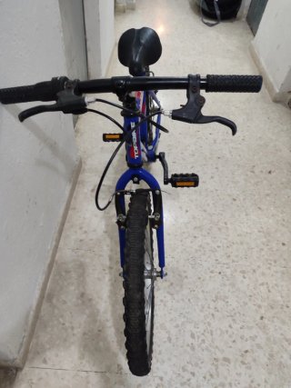 Bicicleta infantil azul
