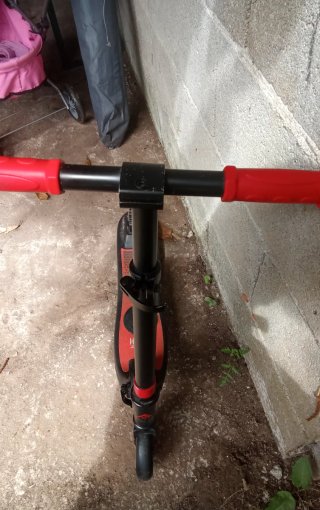 Patinete Eléctrico Infantil Rojo y Negro