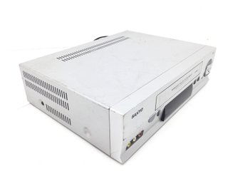 E591453-0 REPRODUCTOR VIDEO VHS SANYO V5X11