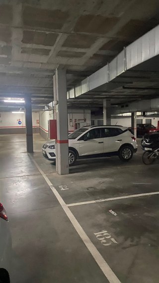 Lloguer parking Ed. Químics Girona