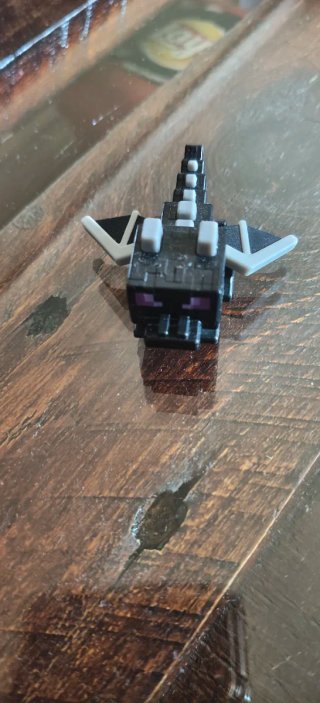 Huevo Dragón Ender Kinder Sorpresa