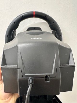 Volante Hori PS4-PS3 con Pedales