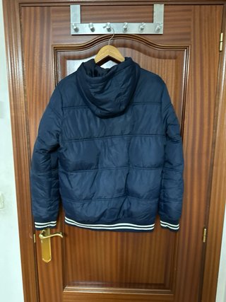 Chaqueta Creeks acolchada azul con capucha