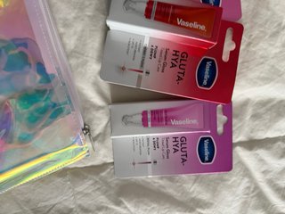4 Vaseline Gluta-Hya Serum Gloss Nuevos