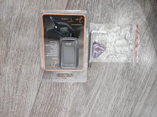 Guitarra Clásica OQAN JT Cadet + afinador + funda