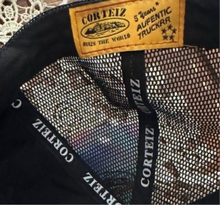 Gorra Corteiz Negra con Estrellas