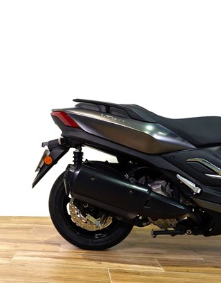 YAMAHA Tricity  300 (modelo actual) 2022