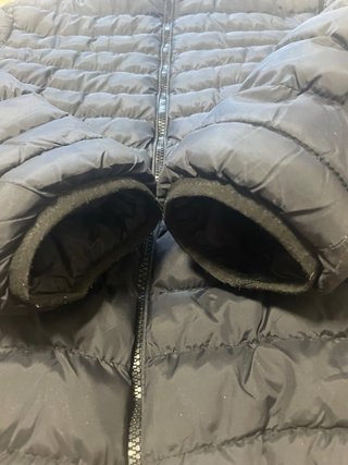 Chaqueta Moncler Negra con Capucha
