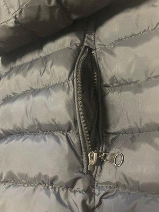Chaqueta Moncler Negra con Capucha