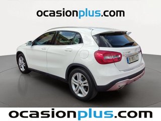 Mercedes-Benz GLA 180 90 kW (122 CV)