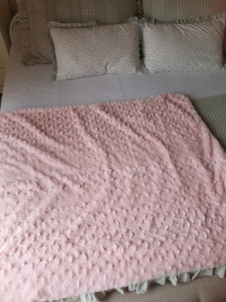 Manta de bebé rosa suave