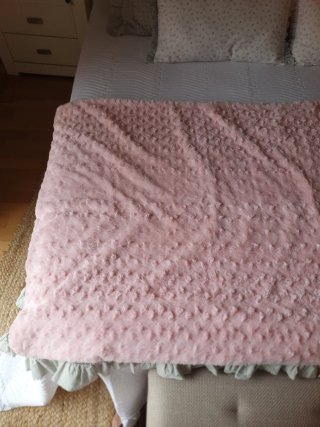 Manta de bebé rosa suave