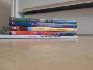4 libros y 1 cómic de "PRINCESAS DRAGÓN".