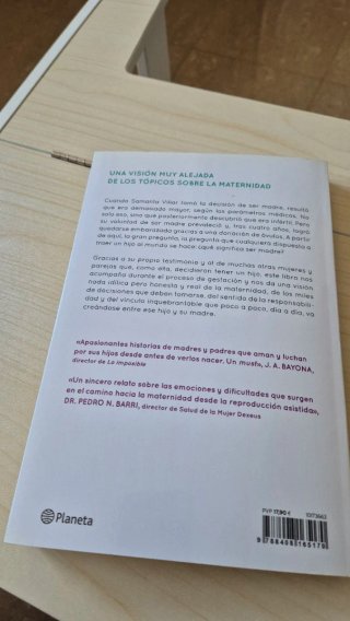 Libro Madre hay más que una de Samanta Villar