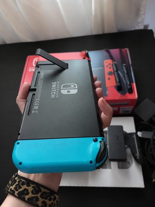 Nintendo Switch Azul y Rojo