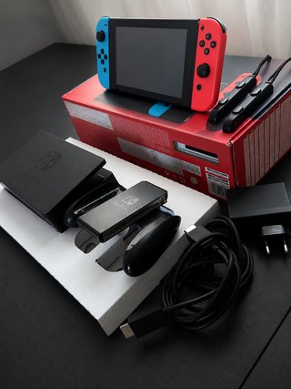 Nintendo Switch Azul y Rojo