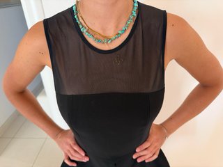 Vestito nero corto con gonna ampia