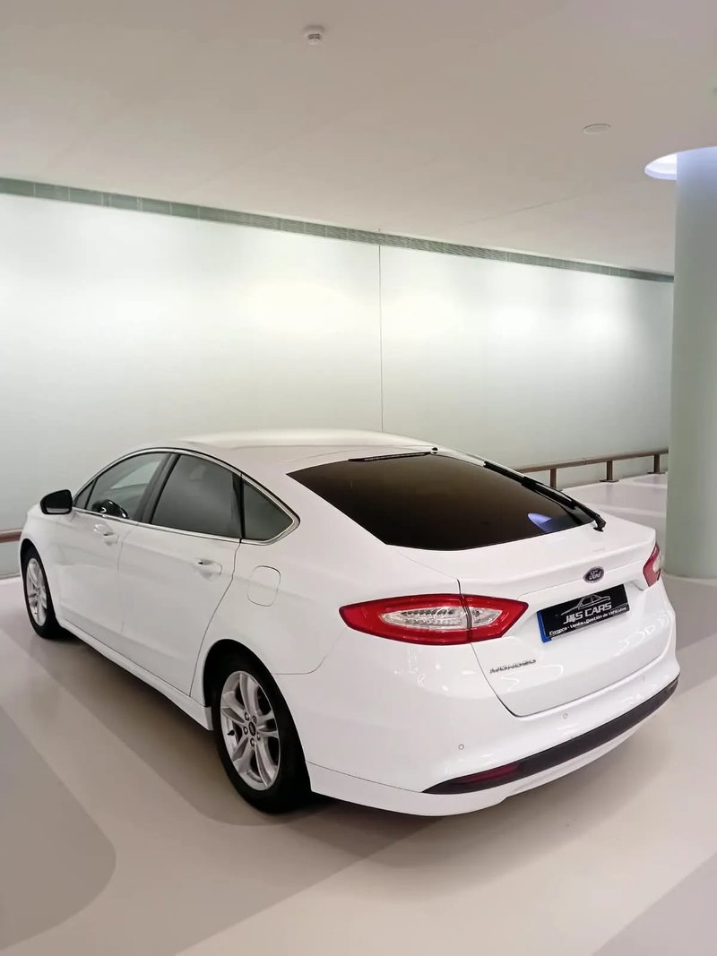 Ford Mondeo 2018, foto 2