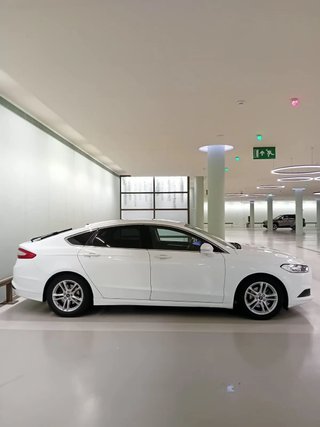 Ford Mondeo 1.5 EcoBoost 121kW 165CV Titanium