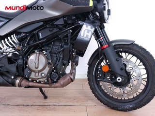 HUSQVARNA SVARTPILEN 125 ABS