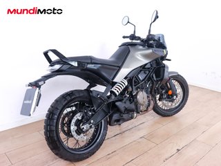 HUSQVARNA SVARTPILEN 125 ABS