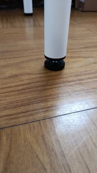 Mesa escritorio blanca patas metálicas ajustables
