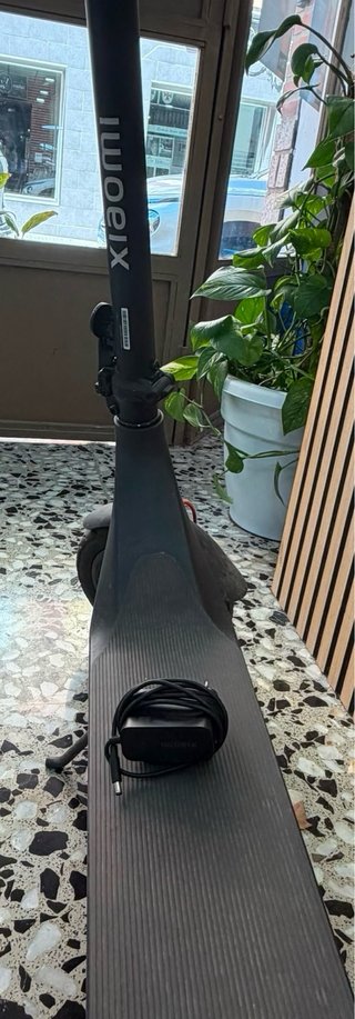 Xiaomi Mi Electric Scooter Lite 4