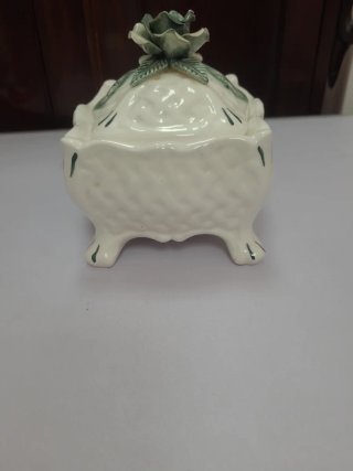 Alhajero de loza vintage con rosa