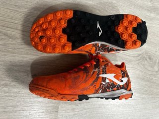 Botas de fútbol niño naranjas T.37