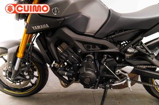 YAMAHA MT 09