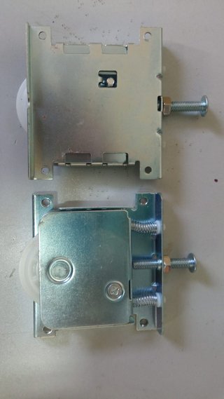 Ruedas para puerta corredera de armario