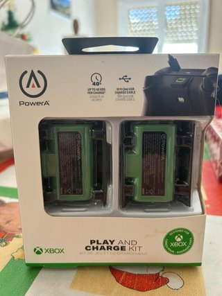 Xbox Series S + 2 Mandos + 2 Bateries