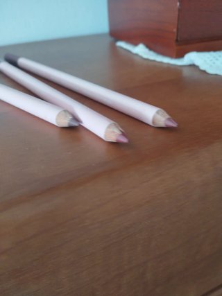 Lote Maquillaje: Perfiladores Labios y Ojos