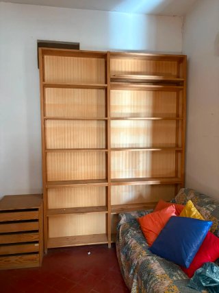 Lote Estanterías de madera maciza, varios tamaños