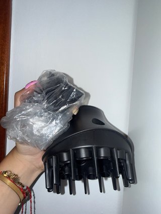 Secador de pelo plateado con iones