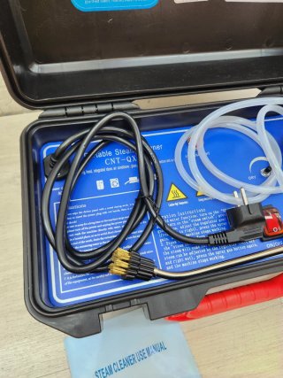 Limpiador a vapor portátil con accesorios