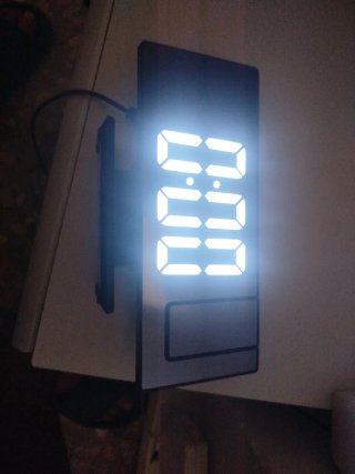 Reloj Proyector LED Blanco y Negro