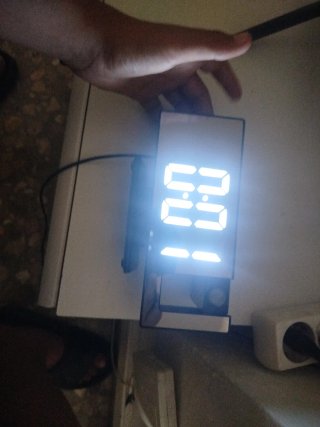 Reloj Proyector LED Blanco y Negro