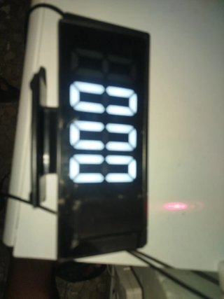 Reloj Proyector LED Blanco y Negro