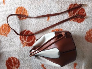 Bolso Mercadona redondo beige y marrón