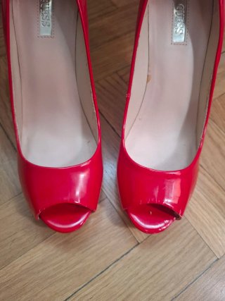 Zapatos de tacón Guess rojos talla 40