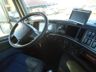 Volvo FM 450-CAMIONES PORTAMAQUINARIAS
