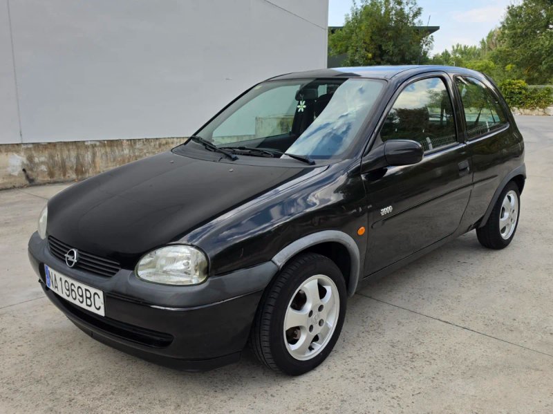 Opel Corsa 2000 - foto 1