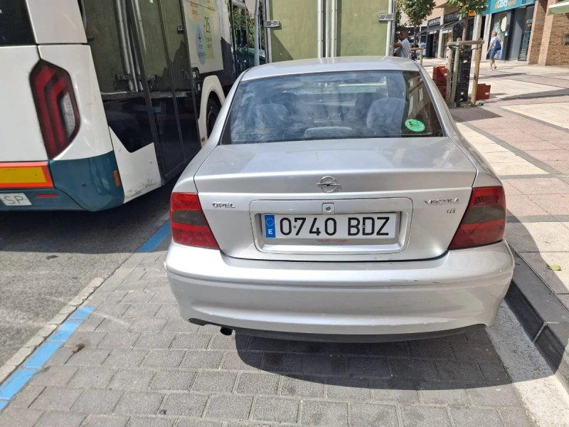 Opel Vectra 2001 - foto 1